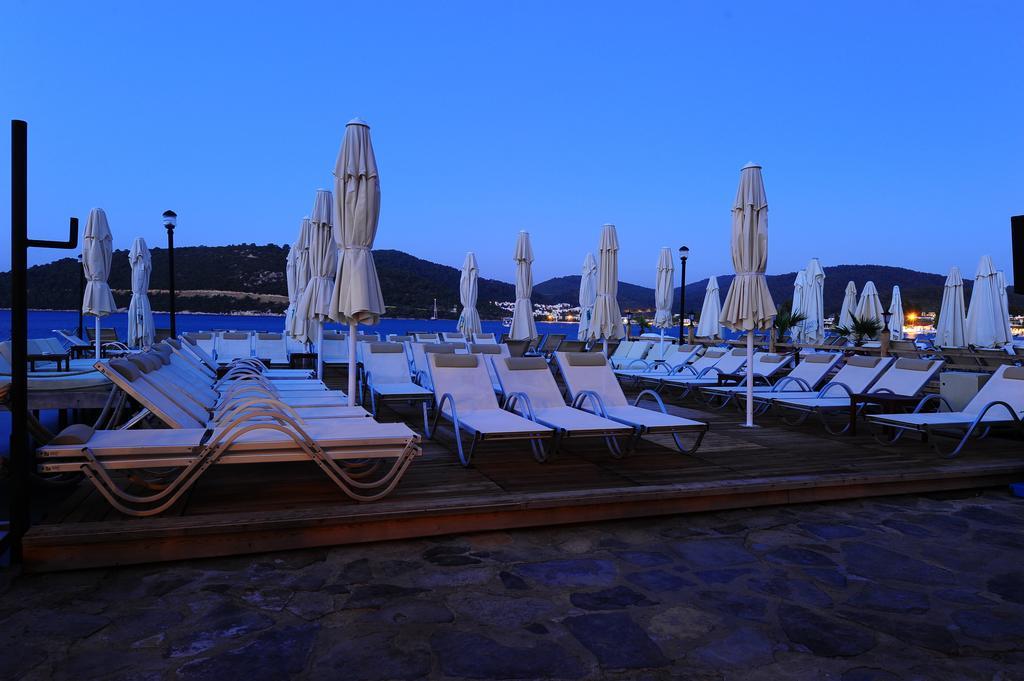 Maritim Hotel Golturkbuku Bagian luar foto