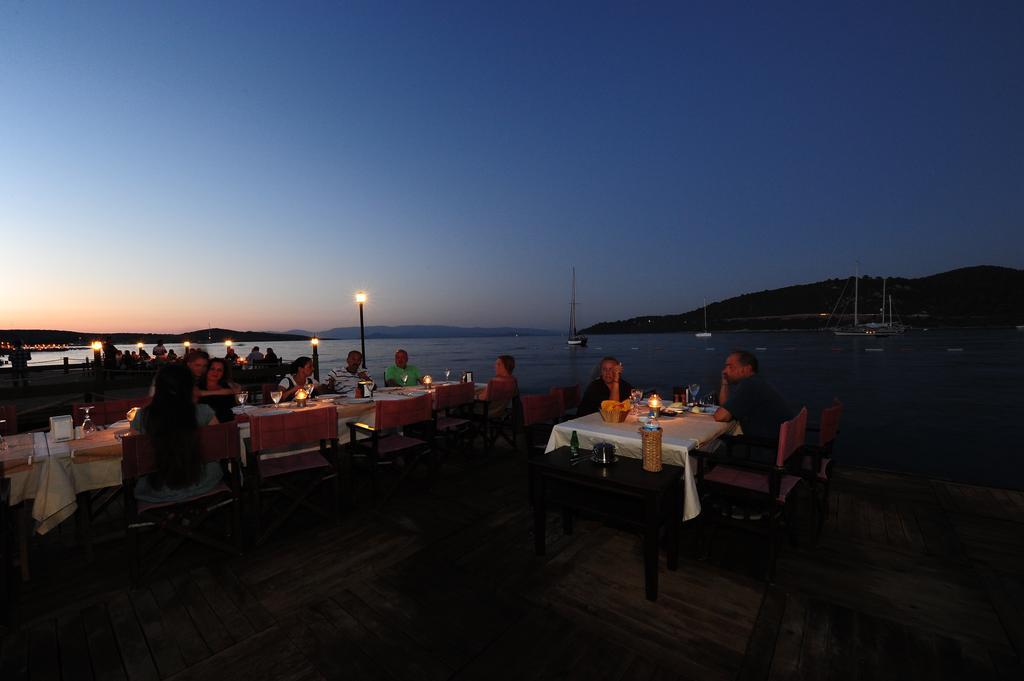 Maritim Hotel Golturkbuku Bagian luar foto